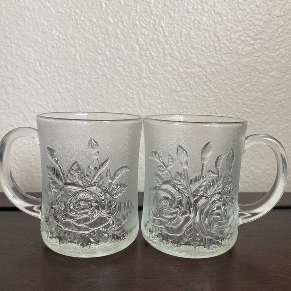 2 Livia Pasari Crystal Clear Mugs Embossed Roses - Picture 1 of 11